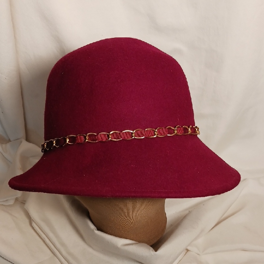 August Hat Company "Ribbons and Chains" Woman's Hat NWT